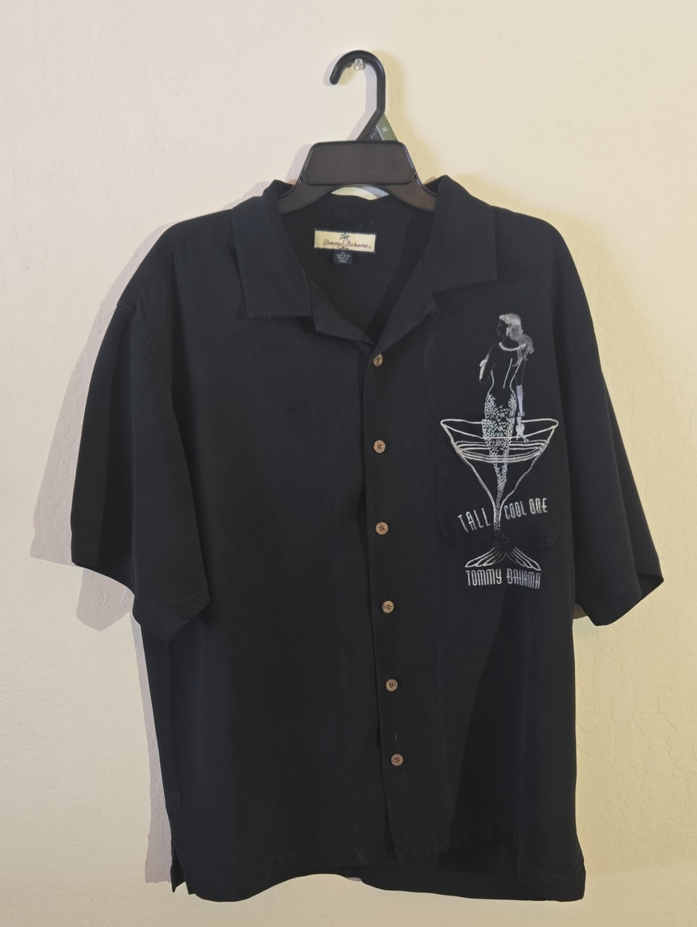 Tommy Bahama Black Short-Sleeve Button-Down Shirt with Cocktail Graphic